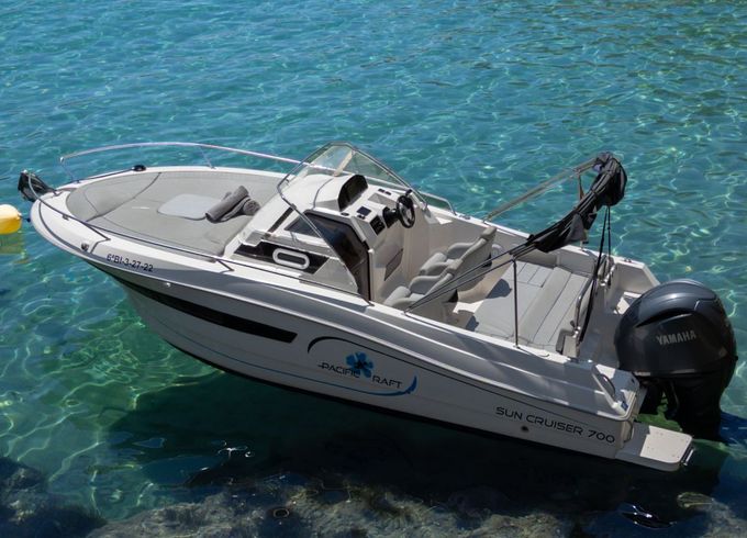 Pacific Craft 700 Monada