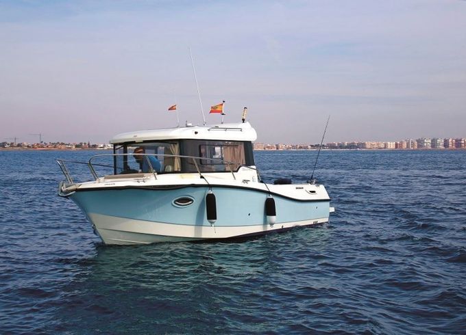 Quicksilver Captur 755 Pilothouse Papua