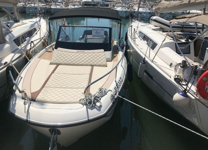 Quicksilver 875 Sundeck