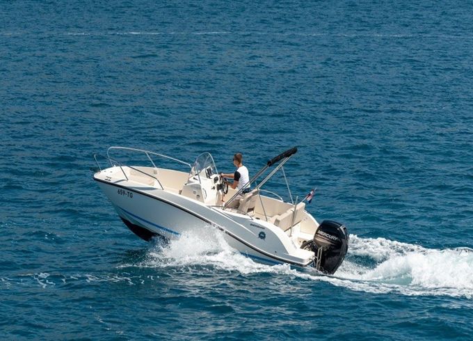 Quicksilver 605 Activ Open