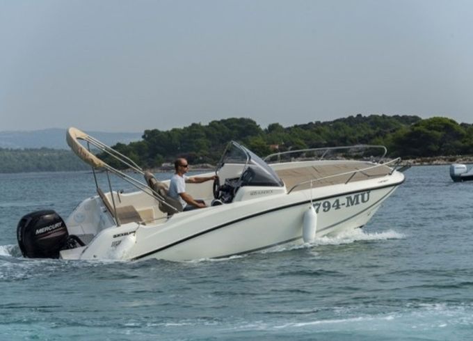 Quicksilver Activ 605 Sundeck 18