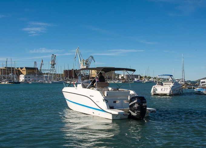 Quicksilver 805 Open