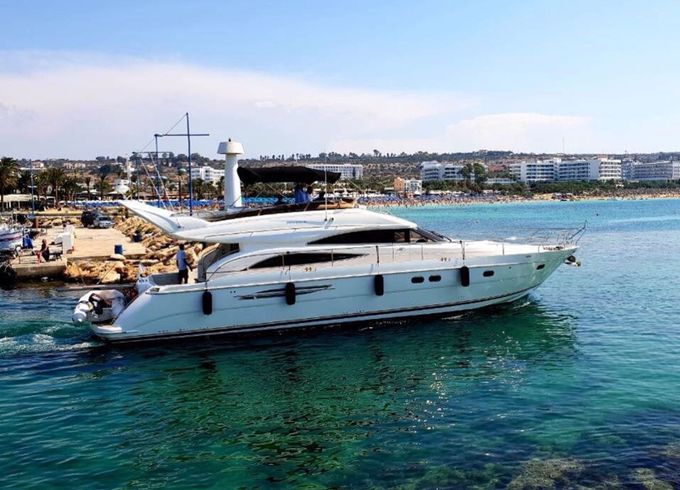 Princess 61 Fly Mona