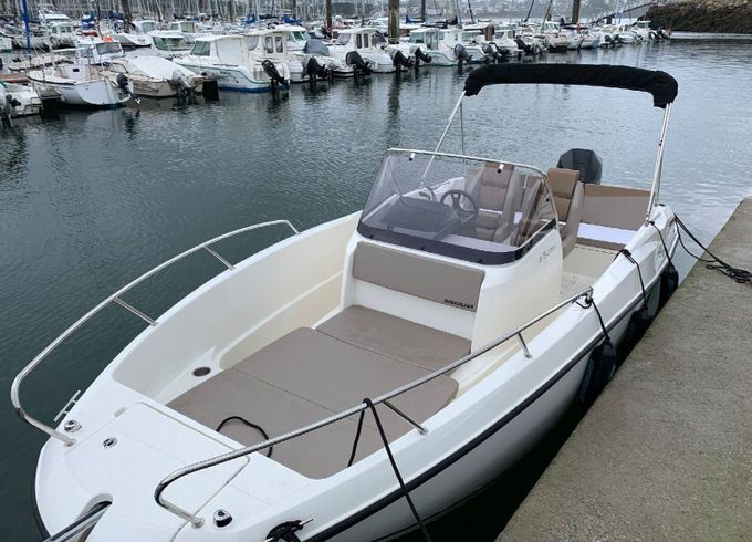 Quicksilver 675 Activ Quick 1