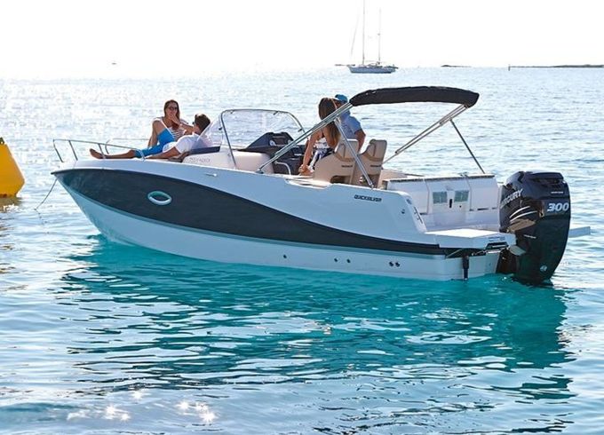 Quicksilver 755 Sun Deck 22