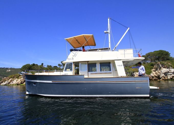 Rhea Marine Trawler 36 Angeliner