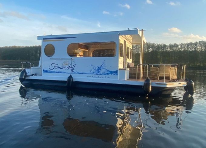Rollyboot 8.2 Traumschiff
