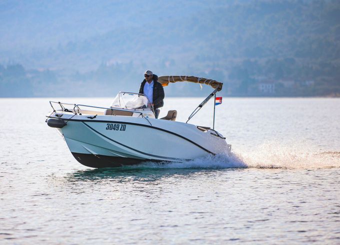 Quicksilver 555 Open QuickSilver 555