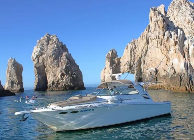 Sea Ray 330 Ziggy 2