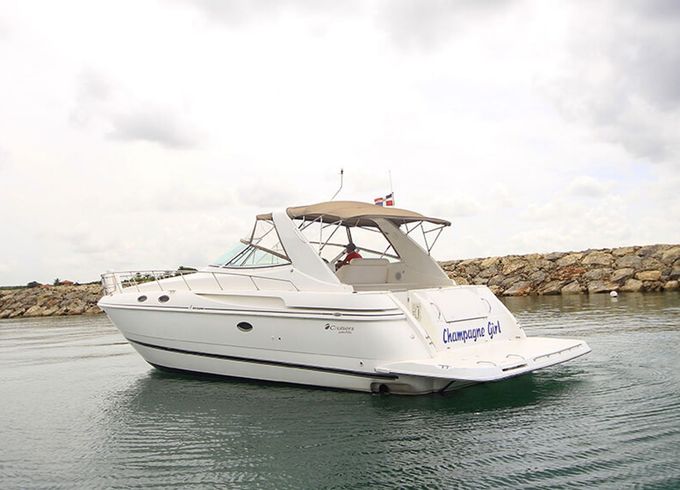 Sea Ray 425 Champagne Girl