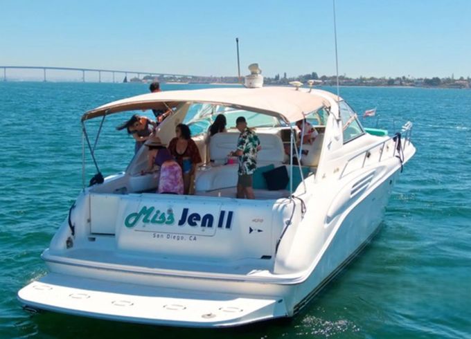 Sea Ray 450 Miss Jen 2