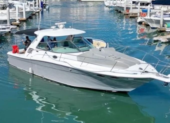 Sea Ray Sundancer 40 Cabo