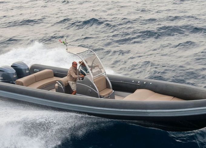 Sea Water Smeralda 300 Mustique