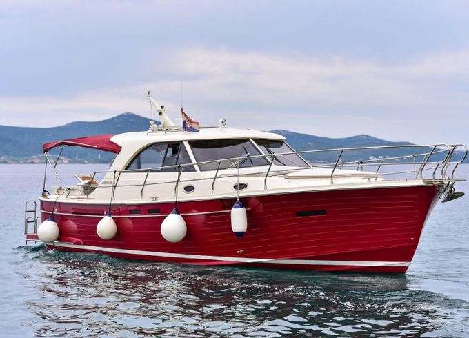 SAS Vektor Adriana 44 Renesansa