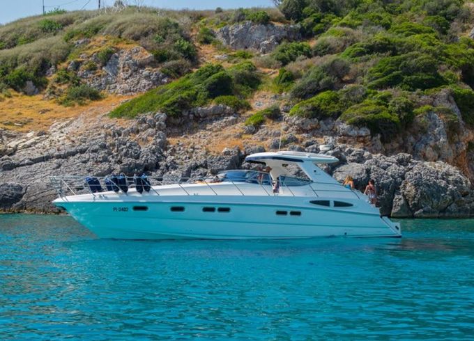 Sealine S48 Monica