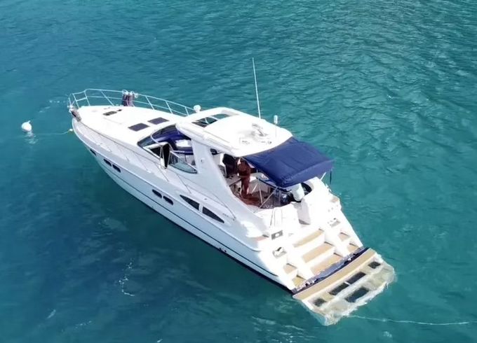 Sealine S48 Stardust