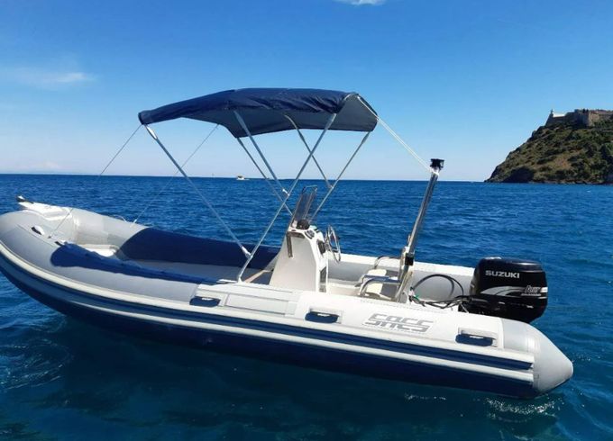 SACS 530 Gommone 2