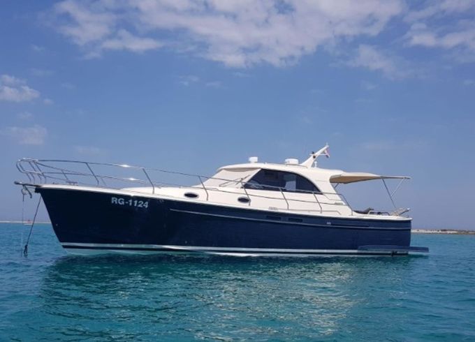 SAS Vektor Adriana 44 Tina 2