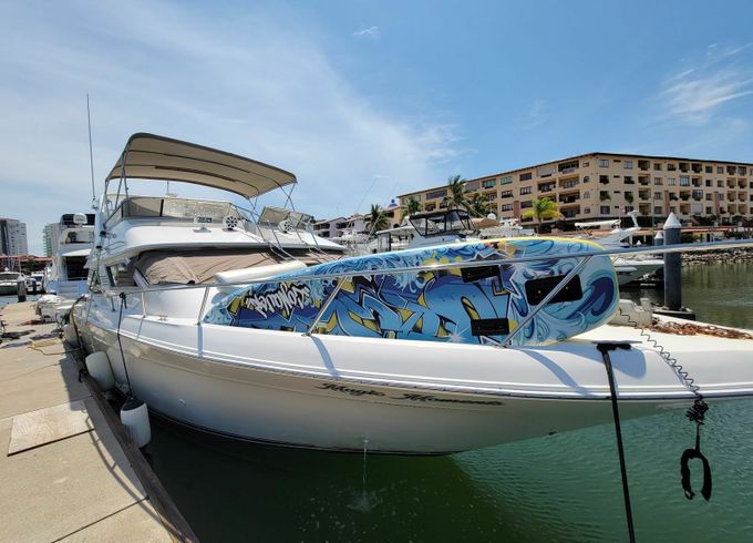 Sea Ray 440 Express Bridge Magic Moments