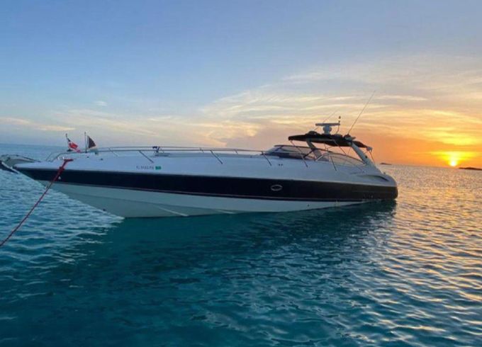 Sunseeker Superhawk 48 Black Alchemy