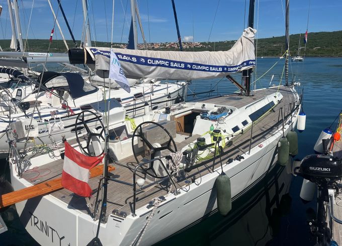 Solaris 44 Trinity
