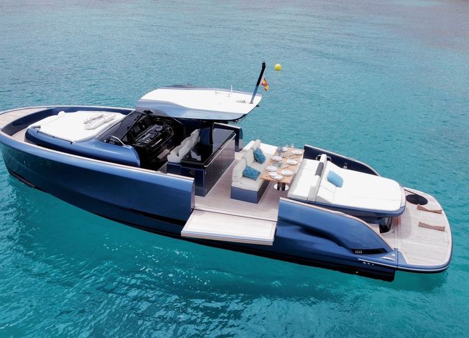 Solaris Power 44 Open Copito de Nieve