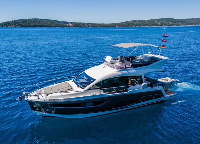 Sealine F430 Grace 2