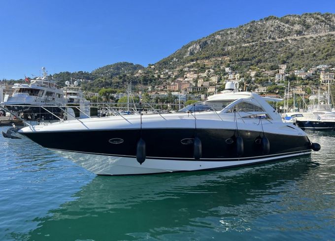 Sunseeker Portofino 53 Black Pearl