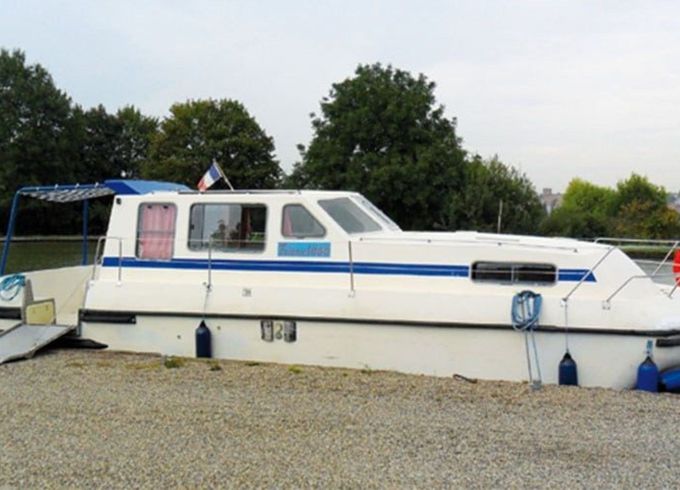 Triton 1060 Handy Les Canalous 93
