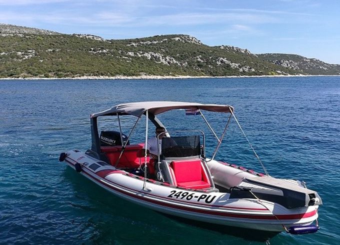 Tiger Marine 750 Tiger Marine 750 top line