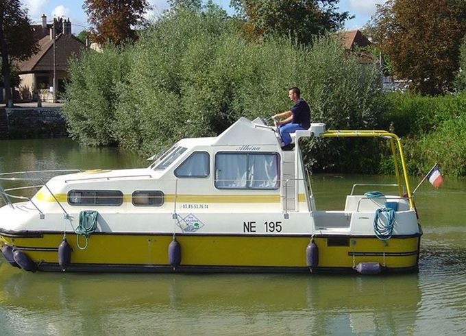 Triton 860 Fly Les Canalous 93