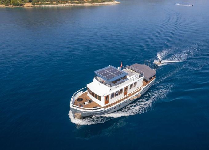 Trawler 24 Quatros 23