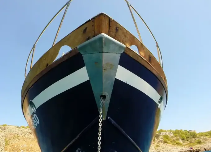 Charter 39' Posillipo Antigua Cuddy Cabin Boat In Gallipoli, Italy