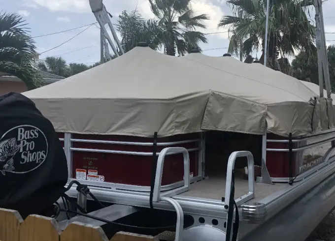 Fun And Relaxing Pontoon! Summer Time