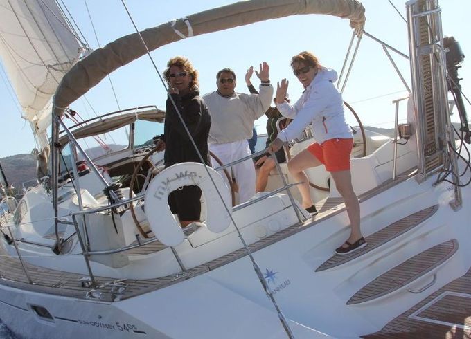 A trustworthy crew and 54ft to enjoy for truly stress-free vacation!