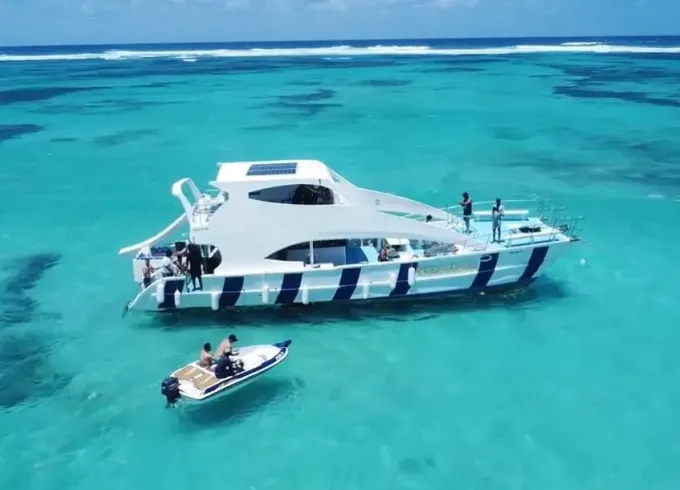 58' Chaparral Cantiere Party Yacht for Punta Cana Booze Cruise - 100 Guests
