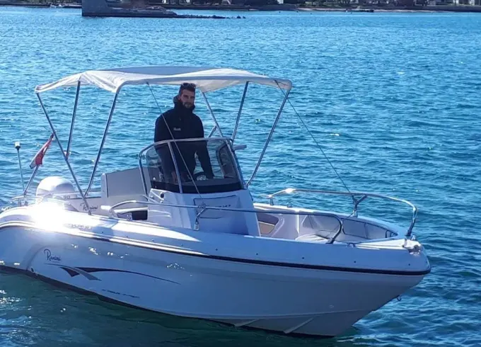 Rent 19' Ranieri Voyager Center Console in Sukošan, Croatia
