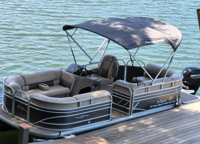 20' Sun Tracker Party Barge Dlx Pontoon Rental in Charlotte, North Carolina