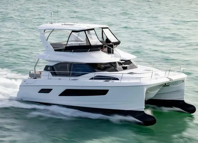 Luxurious 44ft Catamaran serving the breathtaking Bahamas