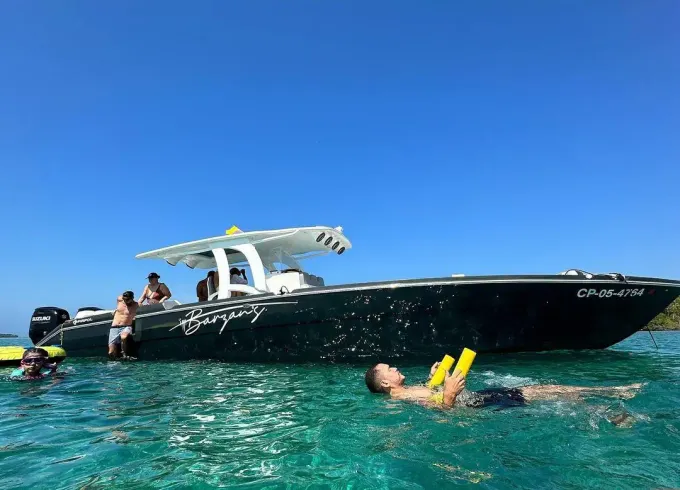 Luxury boat rental Cartagena de Indias, Bolivar