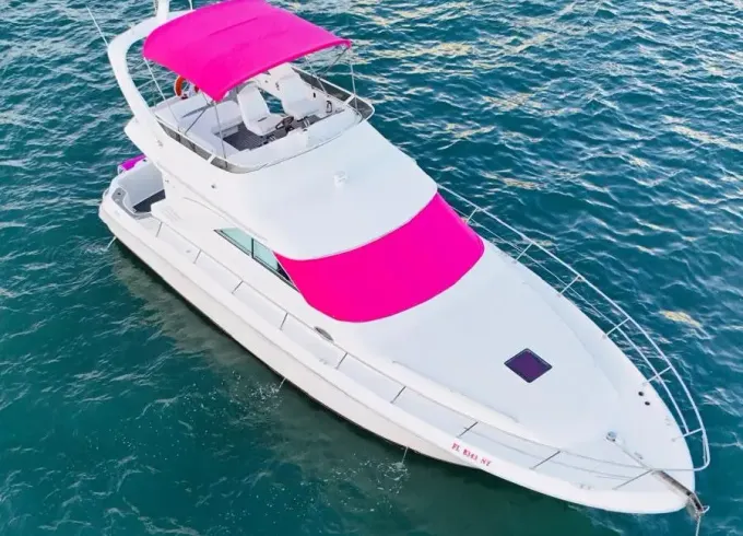 Luxury 50ft Sea Ray Sedan Bridge 2005 | Premium Yacht Experience in Miami