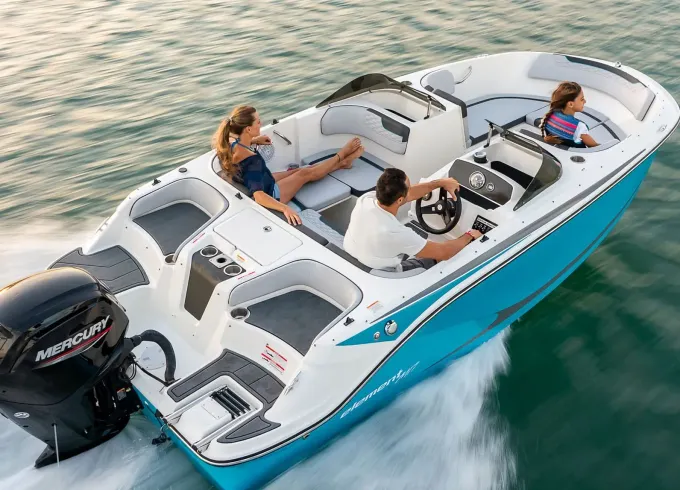 Bayliner M17 in Lindos Rhodes