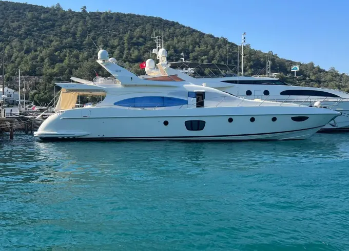 Azimut 68' Evolution Luxury Yacht for Charter In Bodrum