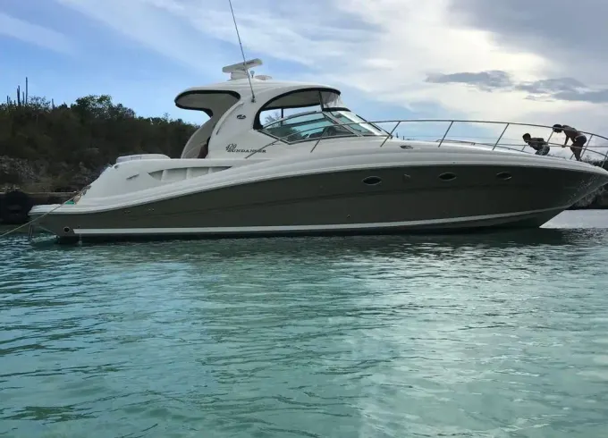 45' Sea Ray Sundancer Motor Yacht in La Romana