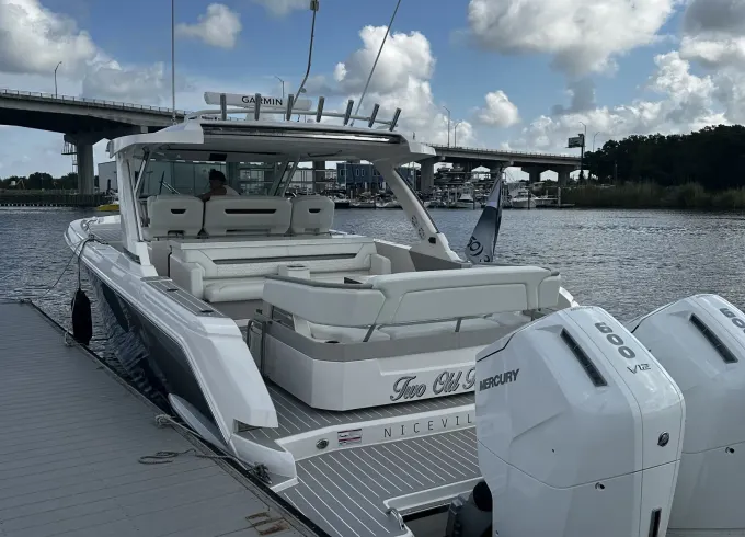 Tiara 43 LS Motor Yacht - Party Like A Rock Star!