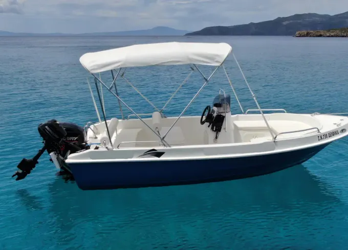Delfinia Boat 4.85m no license required