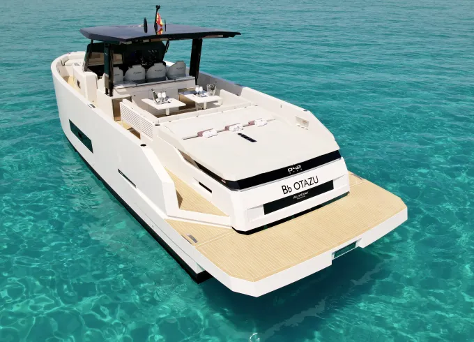 Discover Ibiza and Formentera with De Antonio 42 Open Yacht