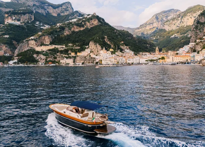 Wonderful Apreamare 38ft Motor Yacht in Maiori - Refit 2025