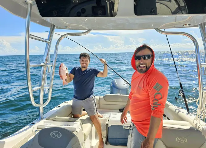 Looking for a safe and memorable boat experience! Ride the Waves in Style!