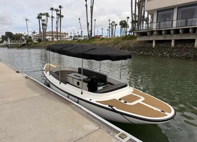 Luxury Electric Boat Rental In  San Diego Bay - No Captain Needed